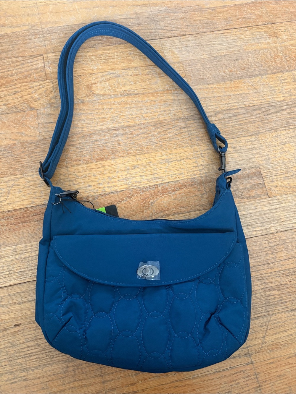 Travelon Runways bag, navy/teal